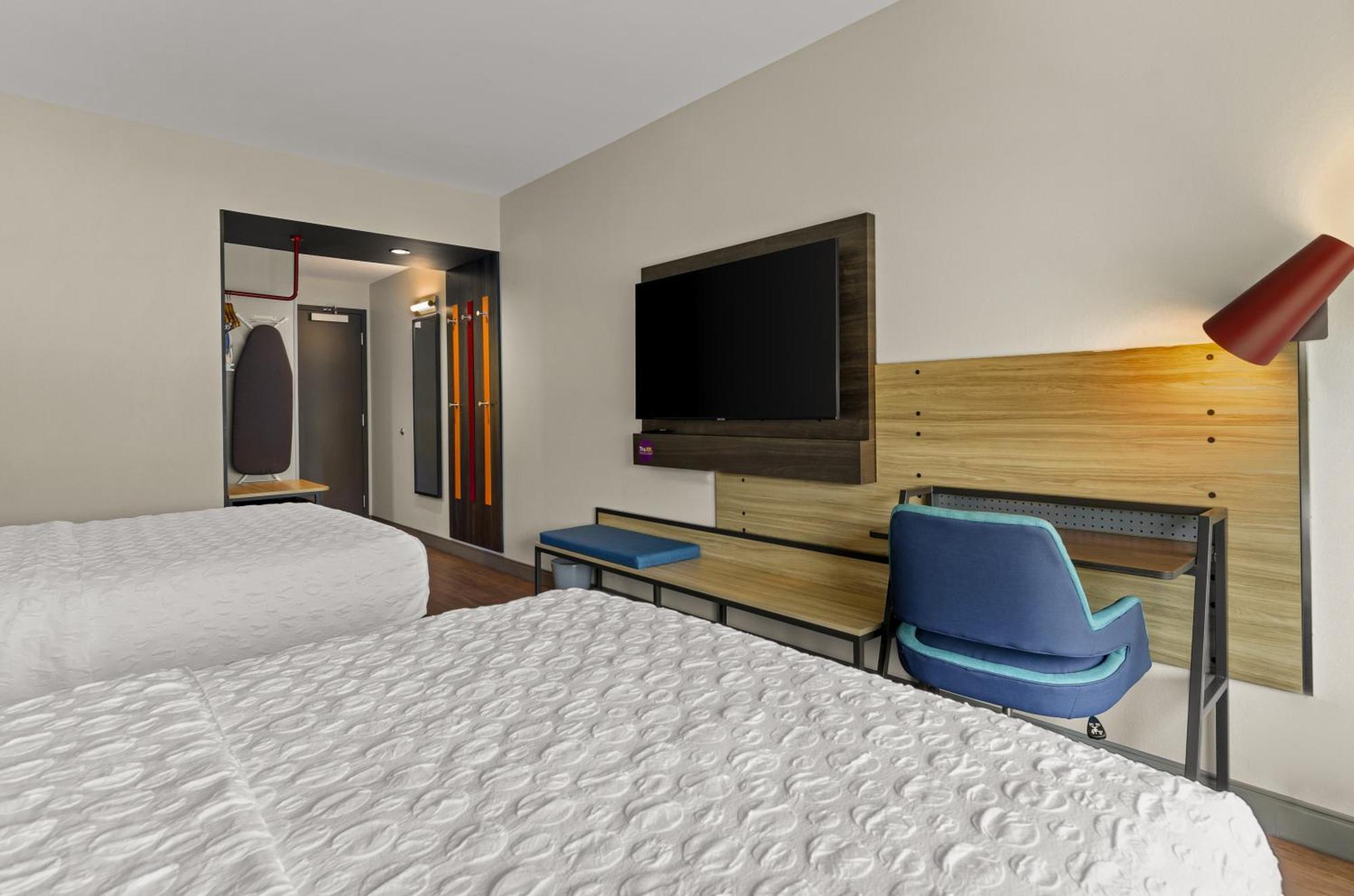 Tru By Hilton Christiansburg Hotel Exterior photo