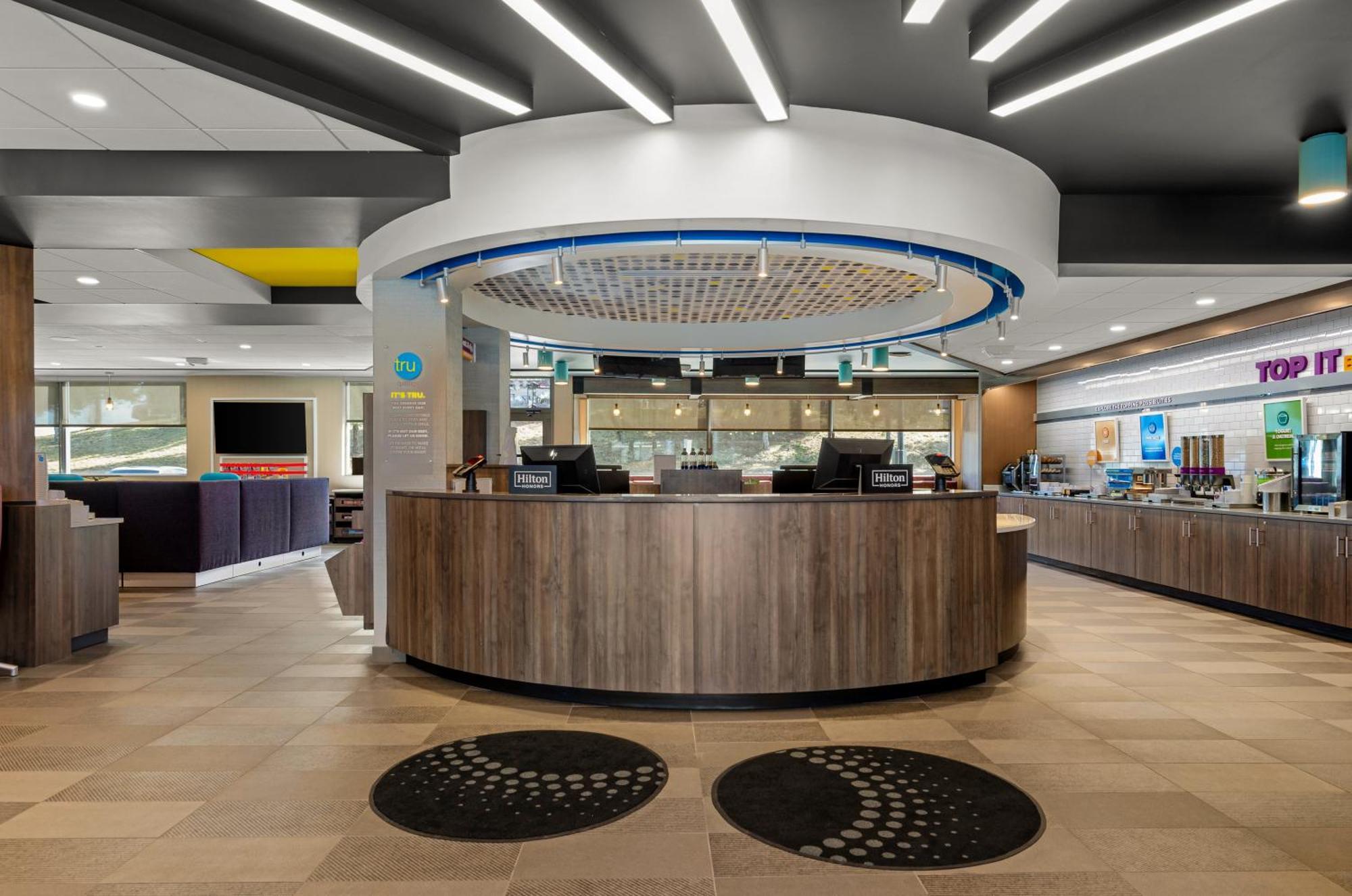 Tru By Hilton Christiansburg Hotel Exterior photo
